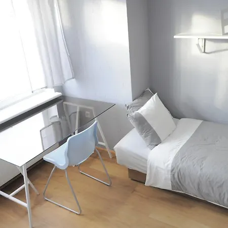 Hostal - Armii Krajowej 1 Sopot