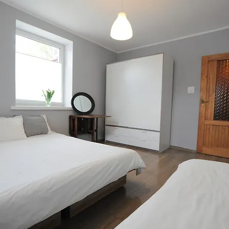 - Armii Krajowej 1 Hostal *